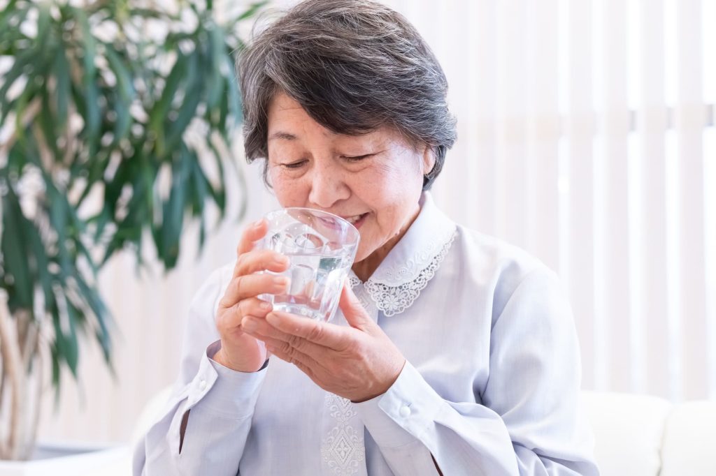 自宅でも実践できる高齢者が脱水を予防する方法　